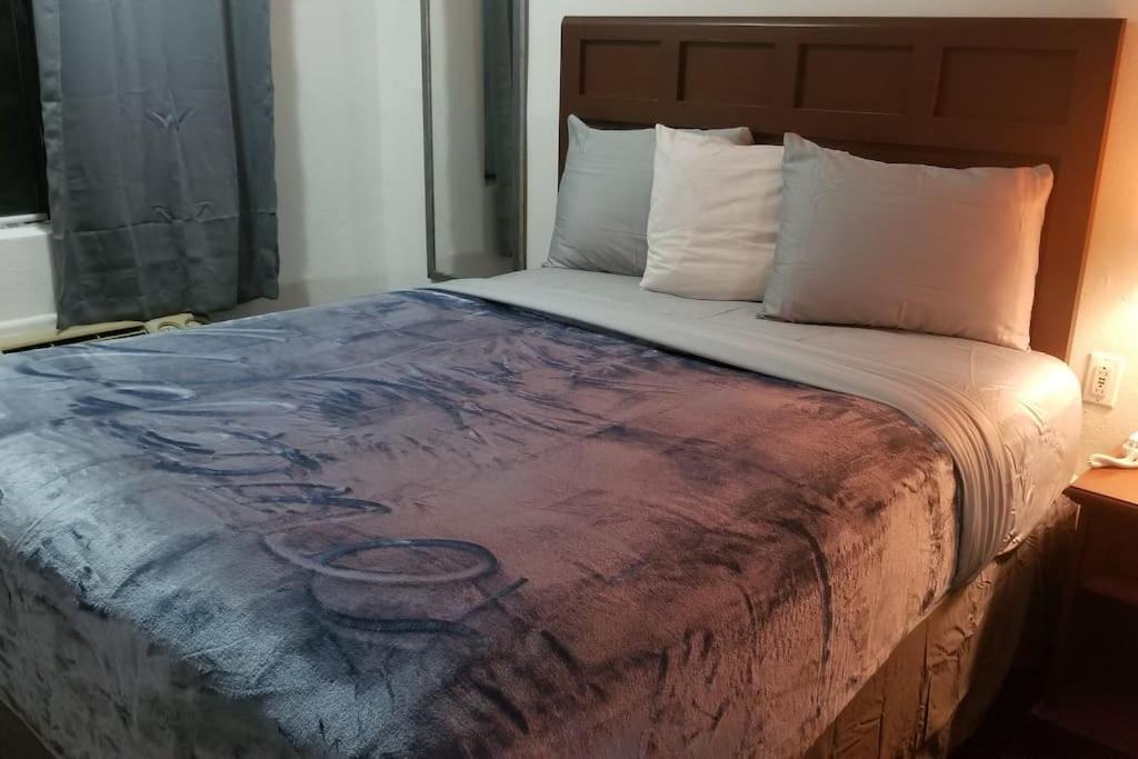Hotel King Bed Hotel Room 120 Booking Stillwater Zewnętrze zdjęcie